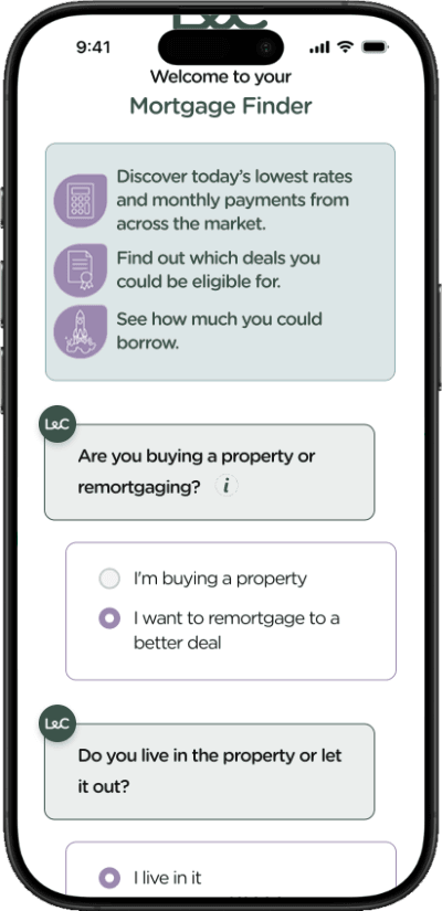 A smartphone showing a first-time buyer receiving a recommendation about fees from an expert, human mortgage adviser in an online live chat.