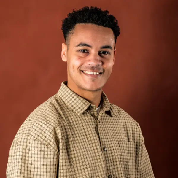 Lucas Mortimer's headshot